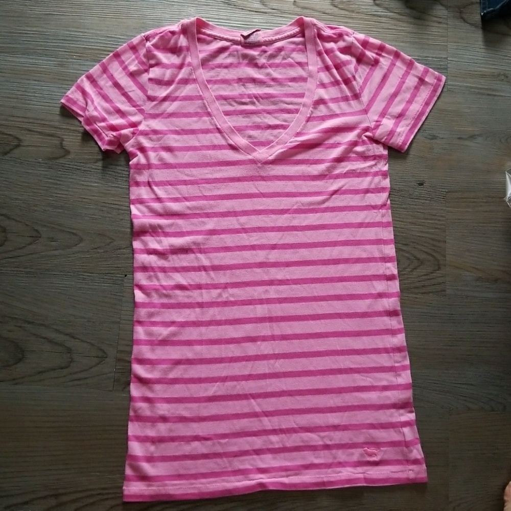 VS PINK striped v-neck