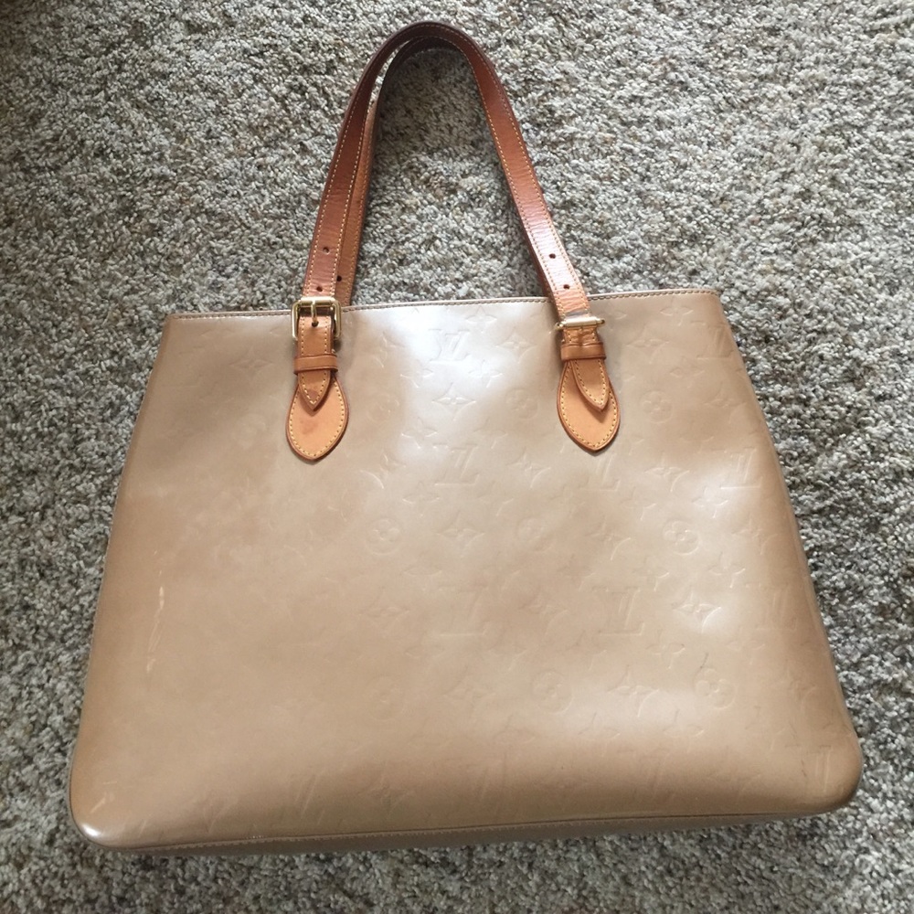 Louis Vuitton Brentwood vernis