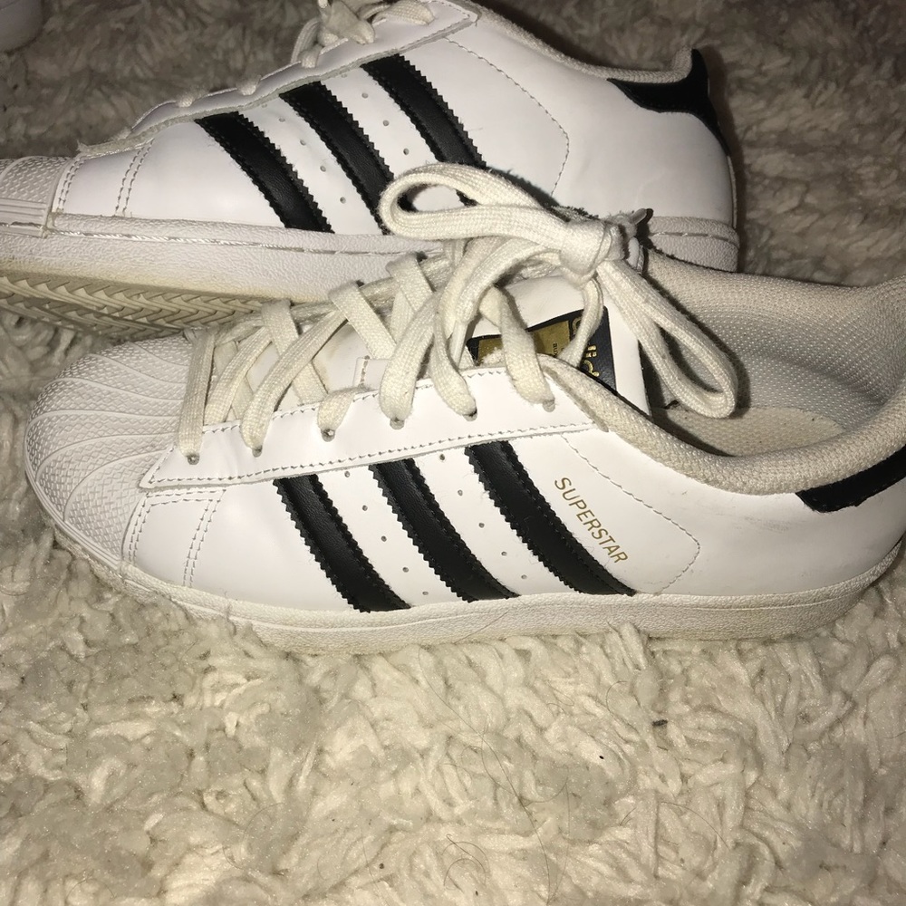 Adidas superstars