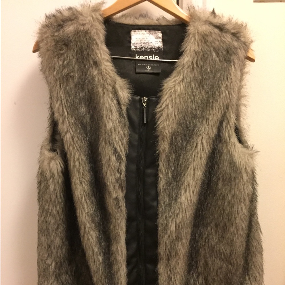 Oversized faux fur vest