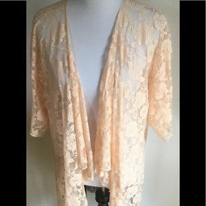 LuLaRoe Large Monroe Kimono ❤️