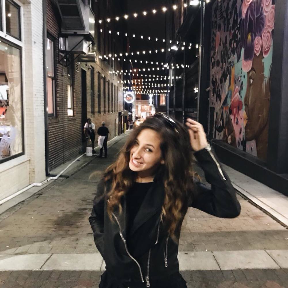 Meet your Posher, Hannah