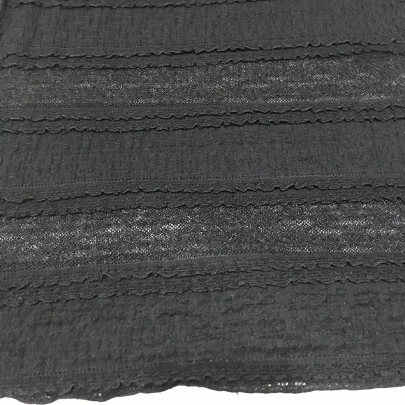 BCBG MAXAZRIA S/S Dress Shirt (Size L) - Picture 3 of 3