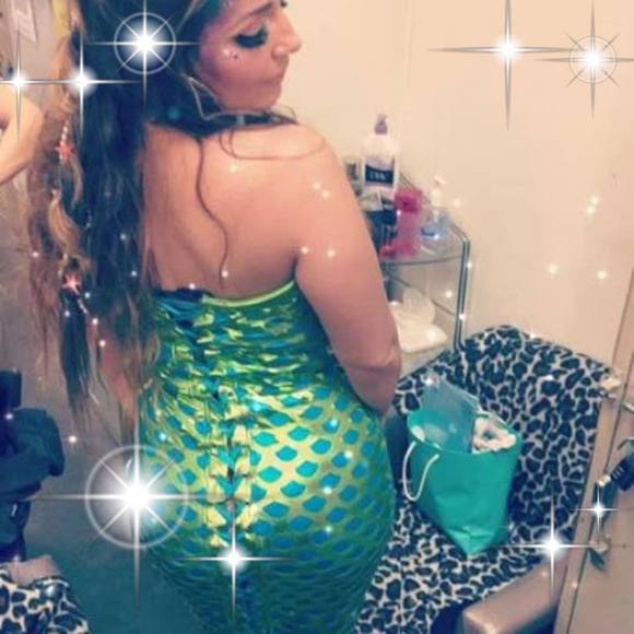 Meet your Posher, Kelly - Picture 1 of 1