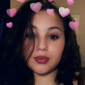 Meet your Posher, Alexandrea