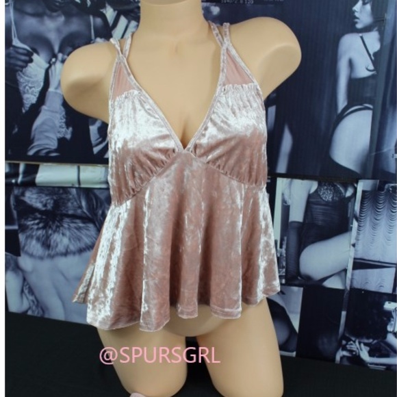 🌻En Creme Velvet Crop Top Size Medium - Picture 1 of 2