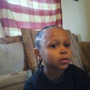 Meet your Posher, Derrick