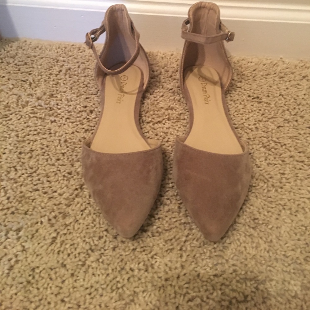 Ballet flats
