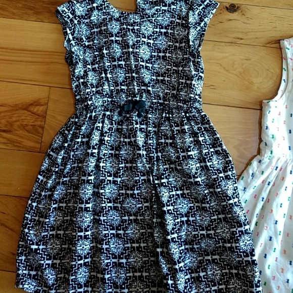 Two dresses! - Picture 5 of 8