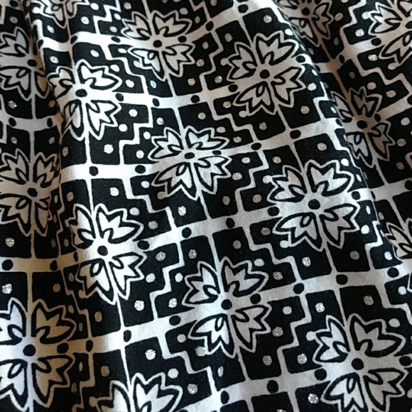 Two dresses! - Picture 6 of 8