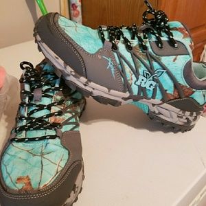 Women's Realtree shoes.