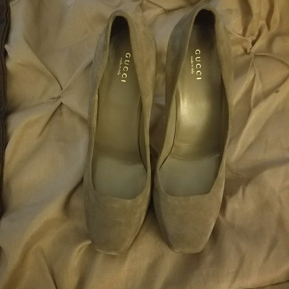 Shoes - Picture 2 of 3