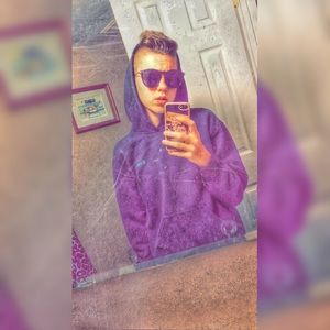 Meet your Posher, Caitlin