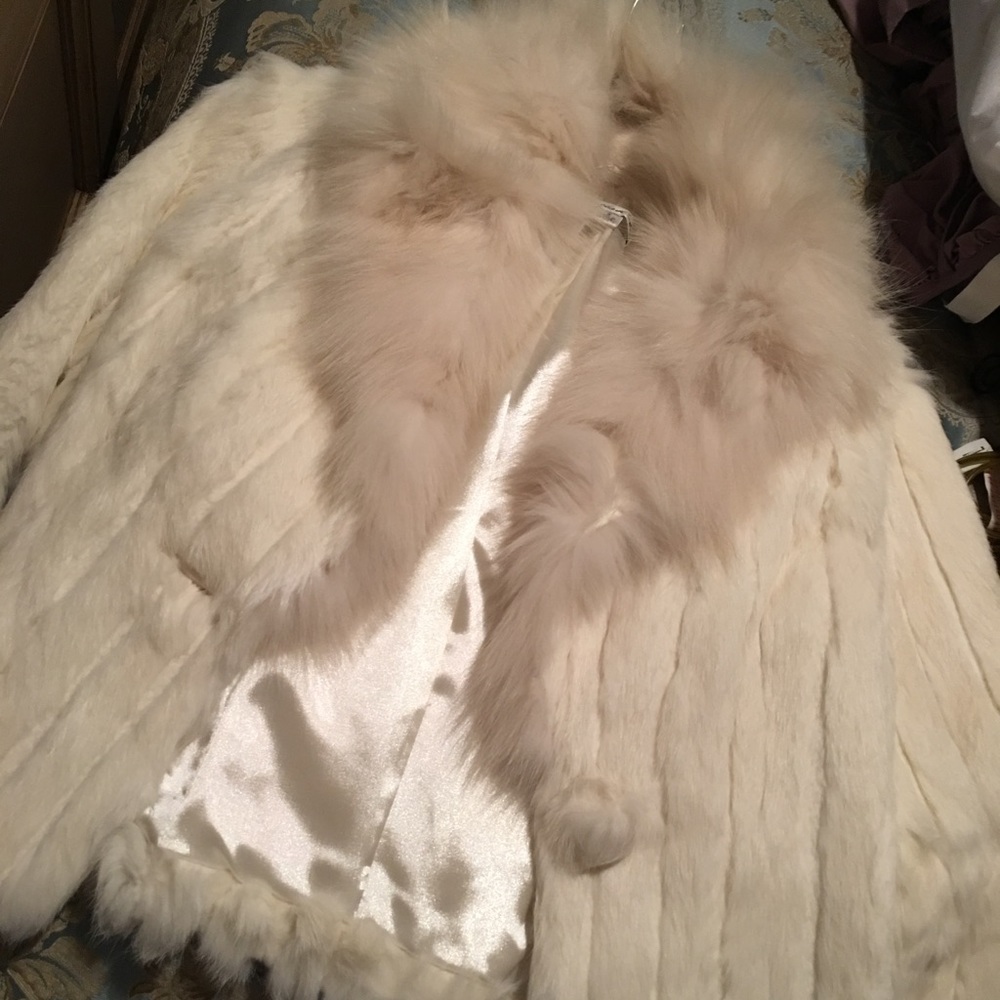 Lillie Rubin off white rabbit fur coat!