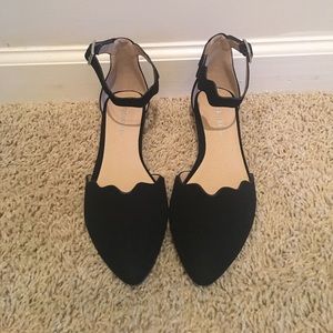 Black ballet flats