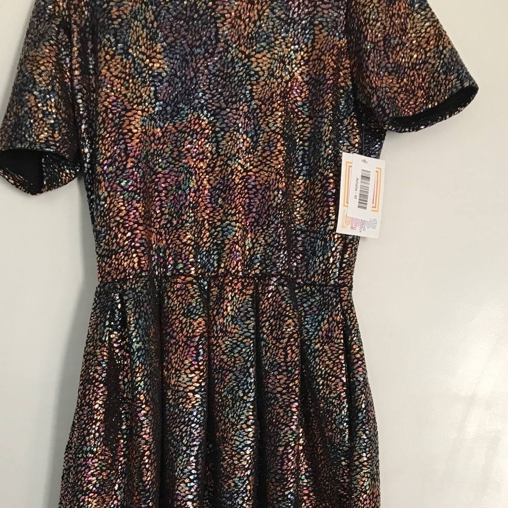 Elegant medium Amelia