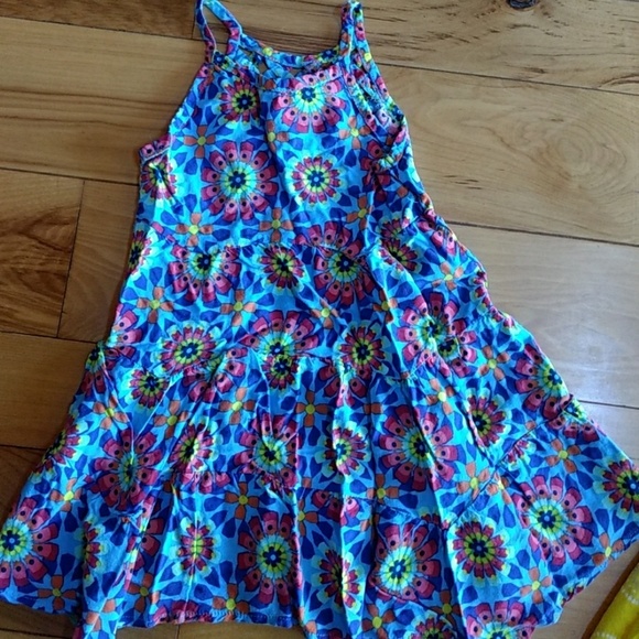 2 dresses! - Picture 5 of 7