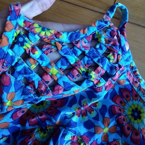 2 dresses! - Picture 6 of 7