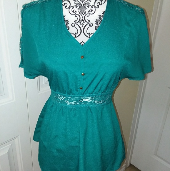 Rue21 Tops - Rue 21 Turquoise lace blouse