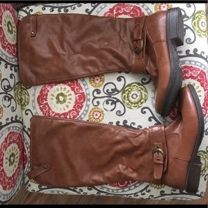 Cognac boots