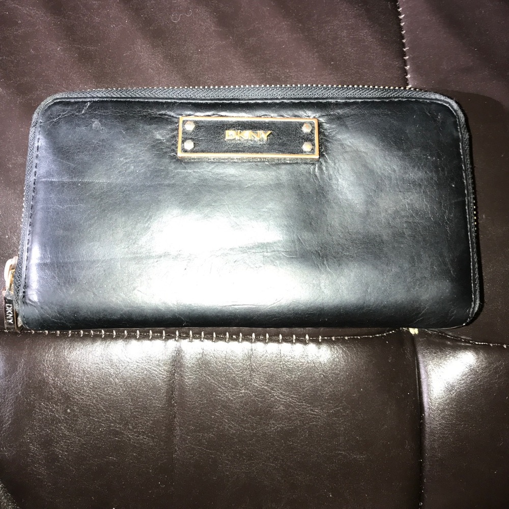 Black leather DKNY wallet
