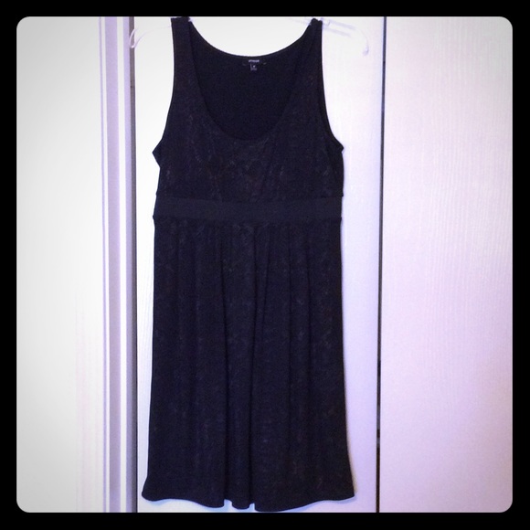 Sleeveless black dress - Picture 1 of 2