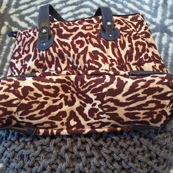 Nicole Miller leopard cheetah purse/carry on - Picture 4 of 5