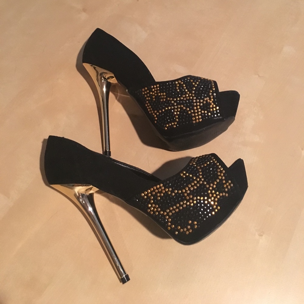 Black Jeweled Heels ✨