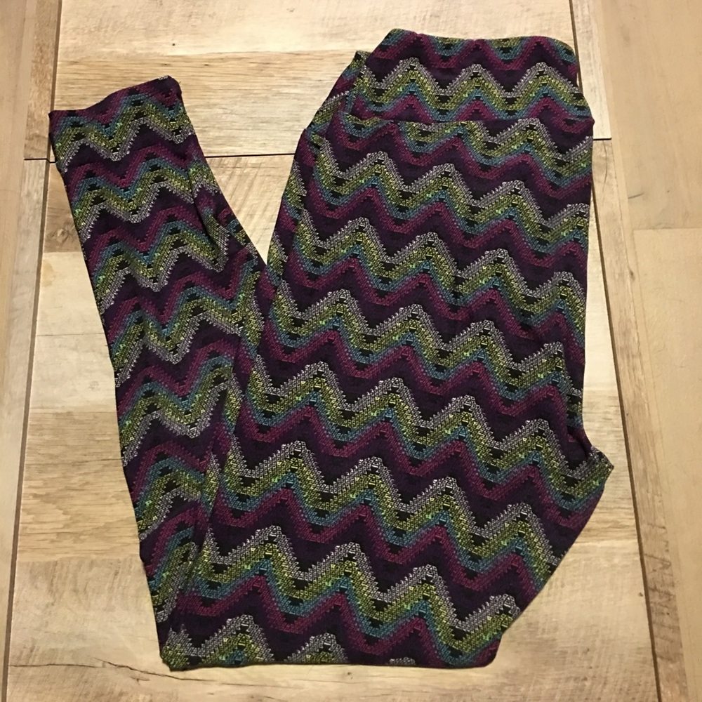 TC Geometric LuLaRoe Leggings