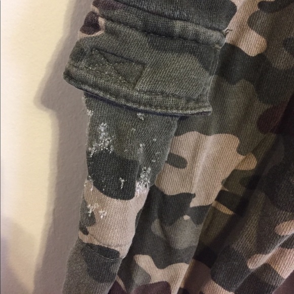 Camo sweatpants🍎 - Picture 2 of 2