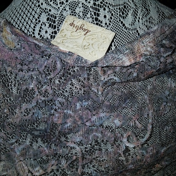Buckle Day Trip Muted Lace💎Bling Top - Picture 7 of 8