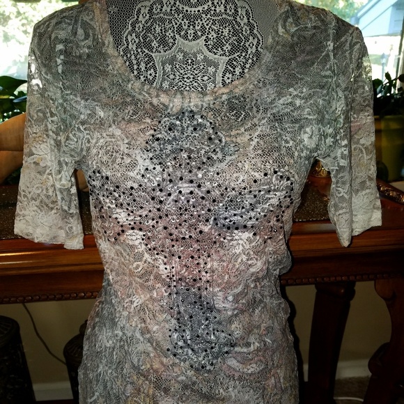 Buckle Day Trip Muted Lace💎Bling Top - Picture 1 of 8