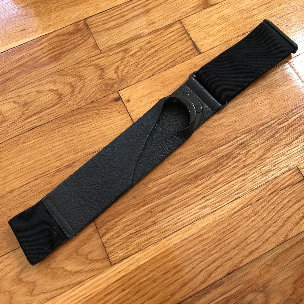 Max Azria Black Elastic ‘Loop’ Belt