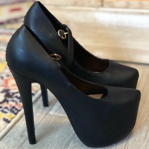 Black Platforms