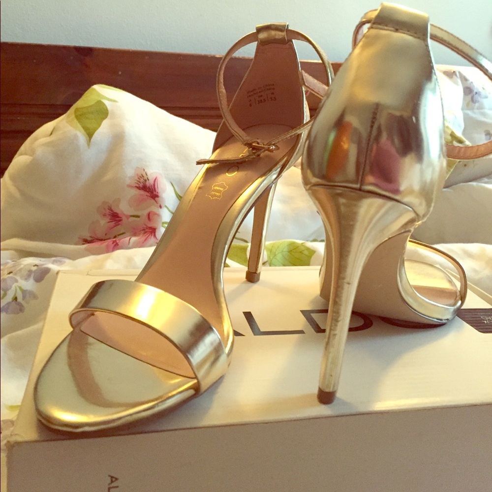 Aldo Strappy sandals 4” heel, worn once!