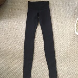 Great condition black wunder under leggings