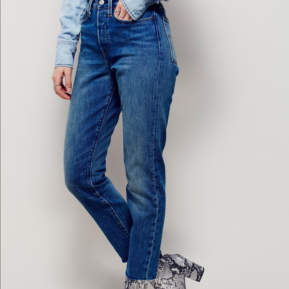 wedgie jeans in coyote desert