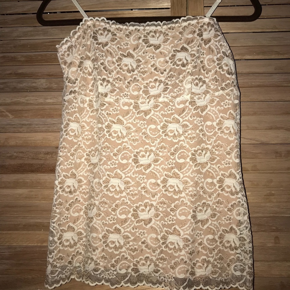 New York and company tank top .
