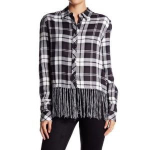 *24 HR SALE*  Romeo & Juliet NWT Plaid Frayed Top