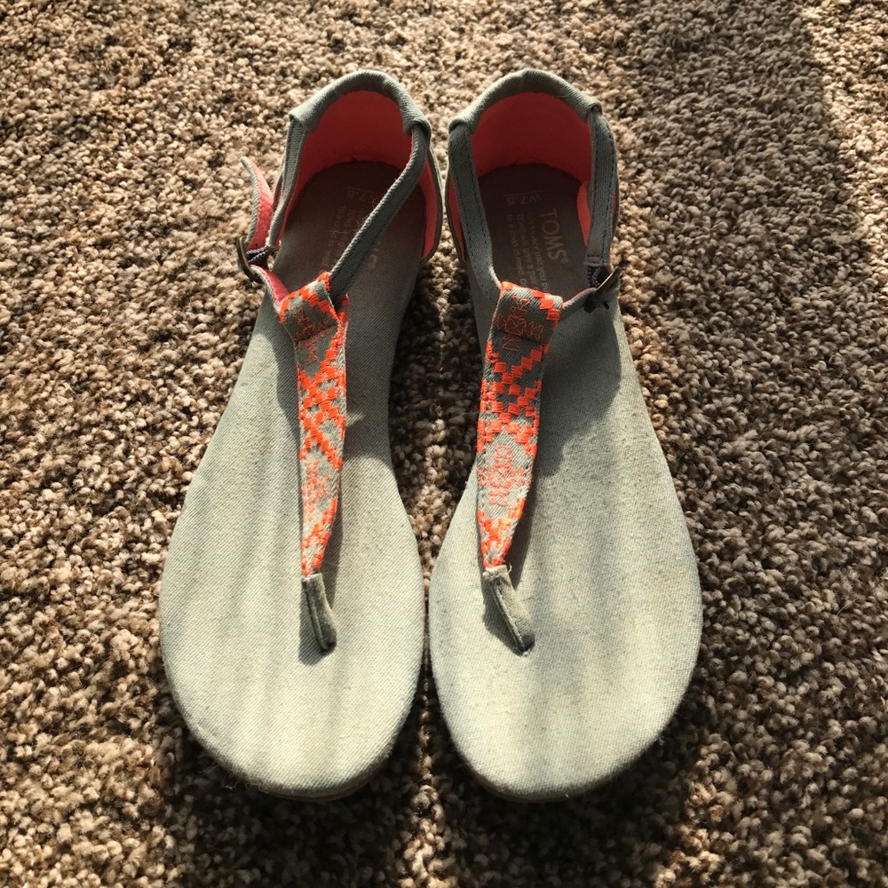 Toms sandals