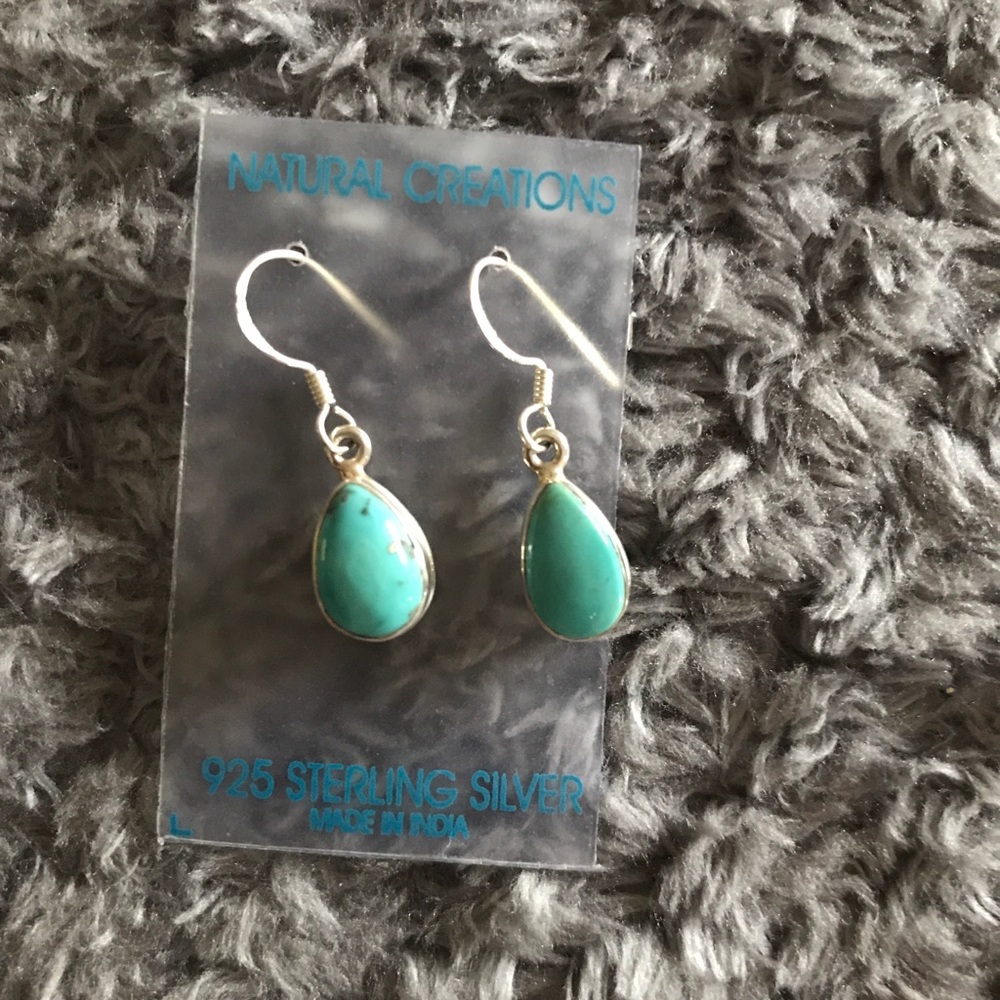NWT Sterling silver Turquoise stone earrings