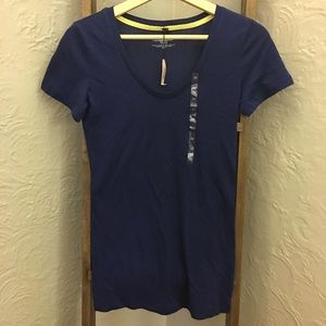 NWT VS Scoop neck short sleeve
