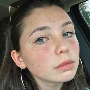 Meet your Posher, Lily
