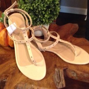 NWT cute nude sandals