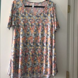 🔥🔥FLASH SALE🔥🔥LuLaRoe Perfect T Med NWOT
