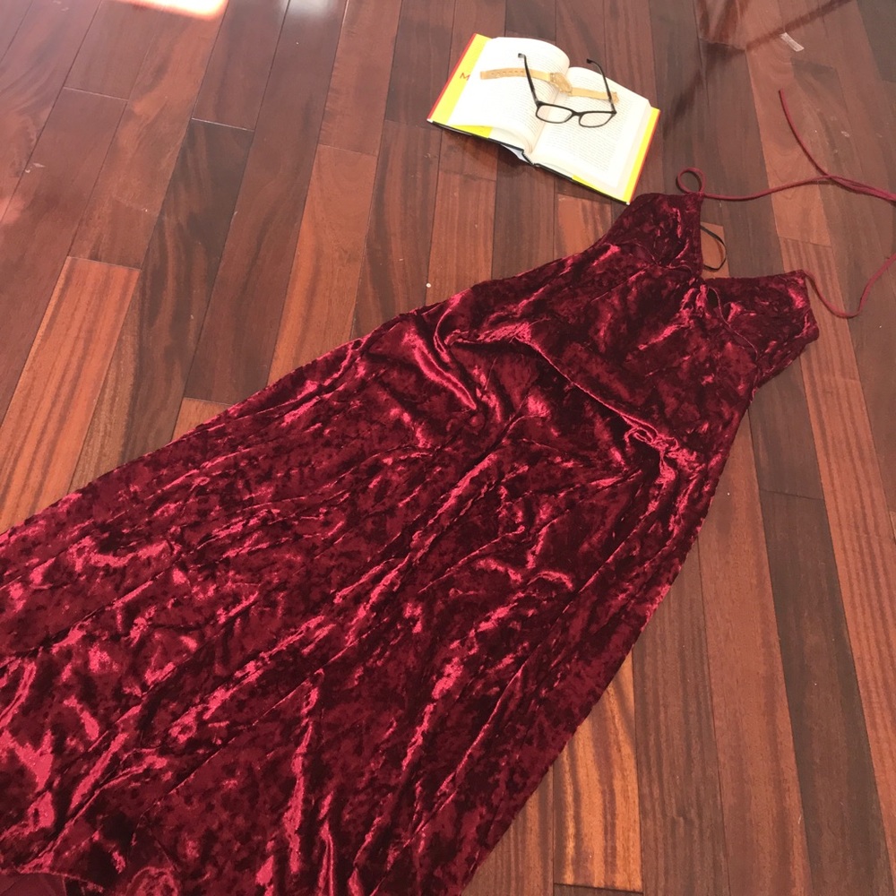 Fill Length Velvet Dress