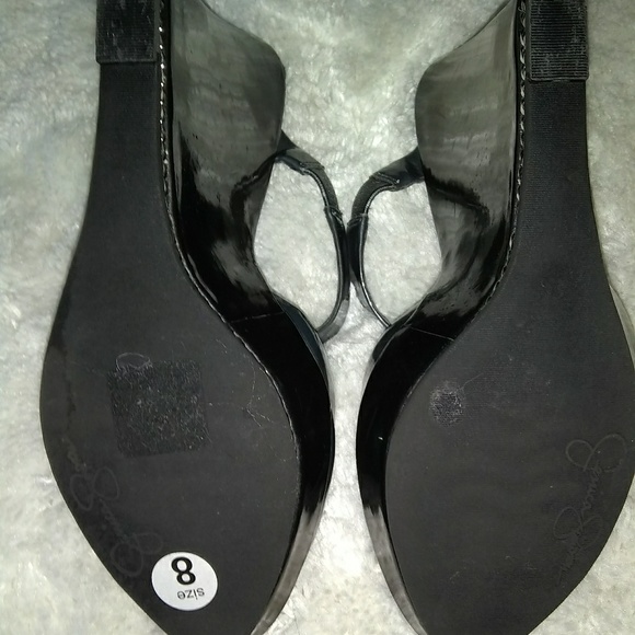 Sexy wedges with chain lined platform. - Picture 4 of 7