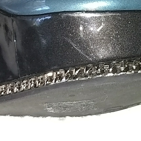 Sexy wedges with chain lined platform. - Picture 5 of 7