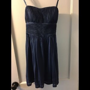 Chiffon fluted strapless dress in navy Sz 4