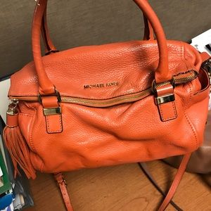 Micheal Kors Bedford Medium Tassel Crossbody